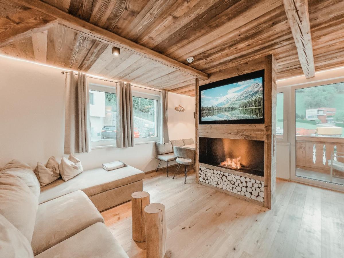 Oldwood Chalet - Balcony & Car Park By Alpenluxus Appartements Fügen Εξωτερικό φωτογραφία