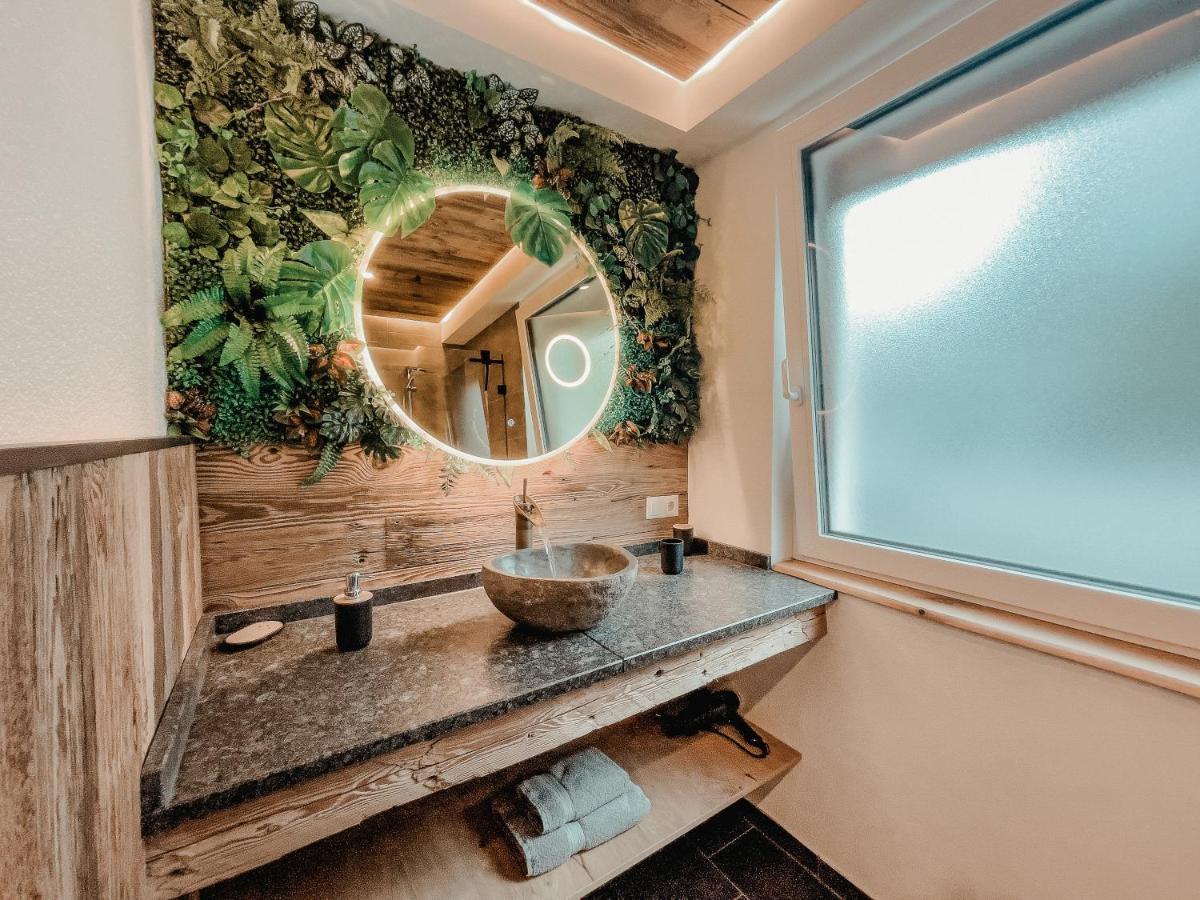Oldwood Chalet - Balcony & Car Park By Alpenluxus Appartements Fügen Εξωτερικό φωτογραφία